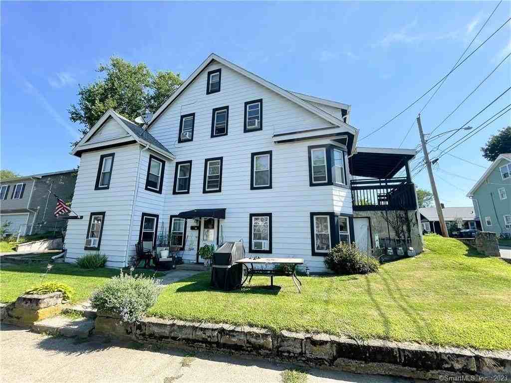 91 Willow St - Photo 3 of 20