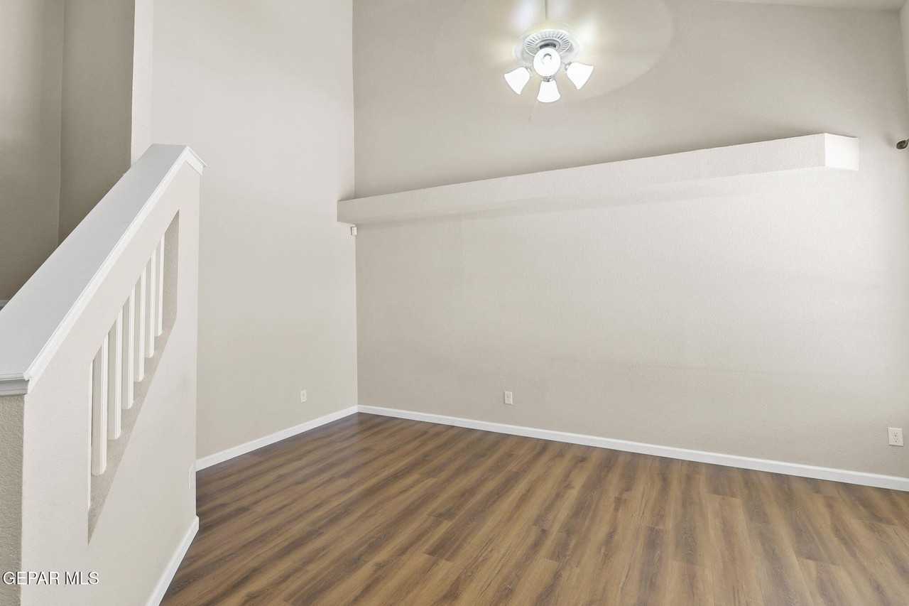 2933 Pebble Rock Place - Photo 6 of 38