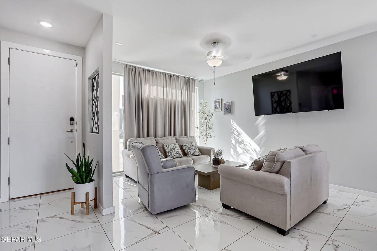 12017 Silent Place Ct - Photo 5 of 32