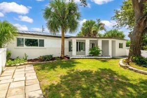 featured image of 2298 Northeast 4th Avenue