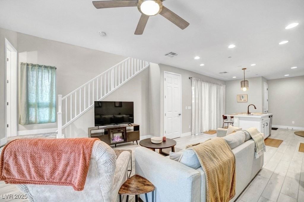 688 Cottonwood Hill Pl - Photo 3 of 12