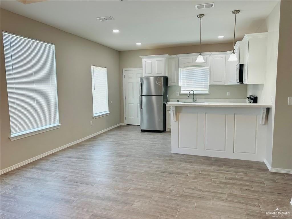 1614 Playa Dr #2 - Photo 3 of 8