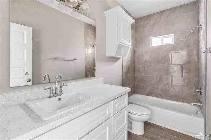 1614 Playa Dr #2 - Photo 7 of 8