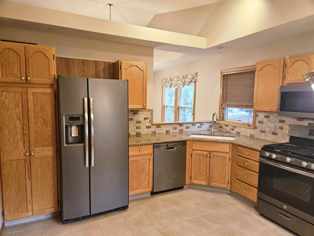 3877 Old Elm Dr Se #113 - Photo 4 of 34