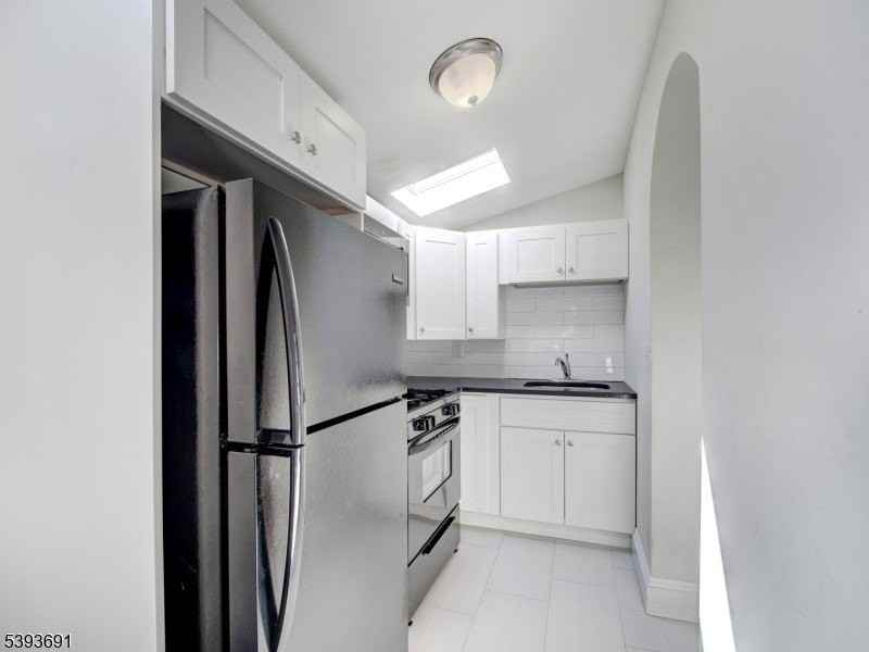 222 Lafayette Avenue - Photo 4 of 15