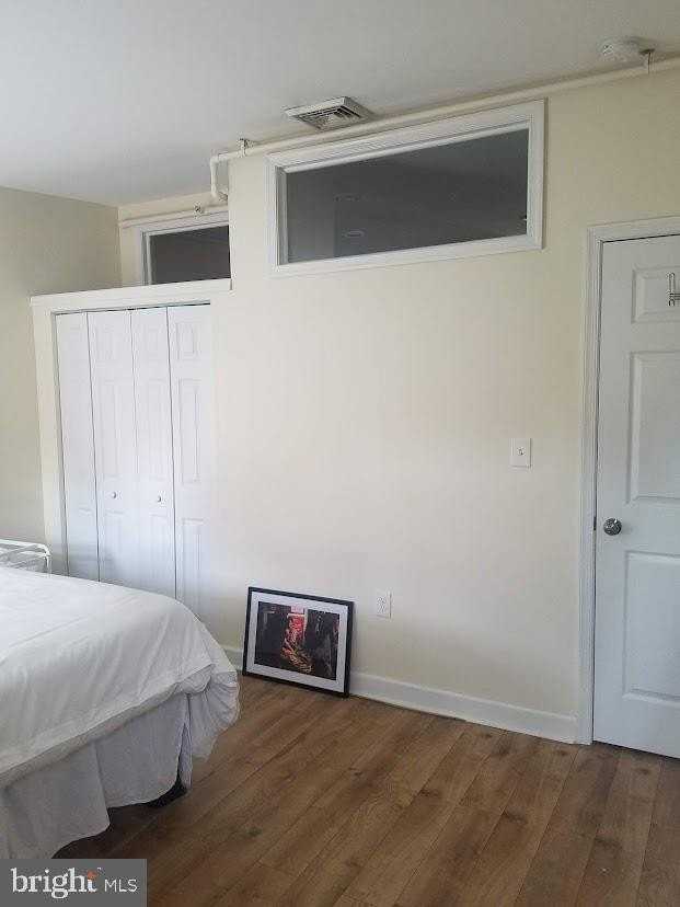 319 Market St - Photo 3 of 19