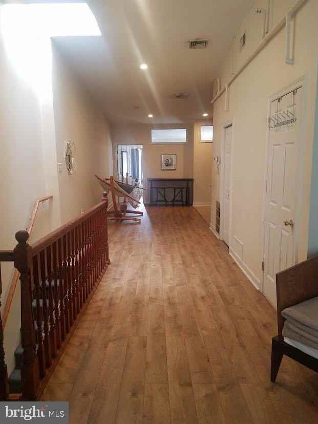 319 Market St - Photo 5 of 19