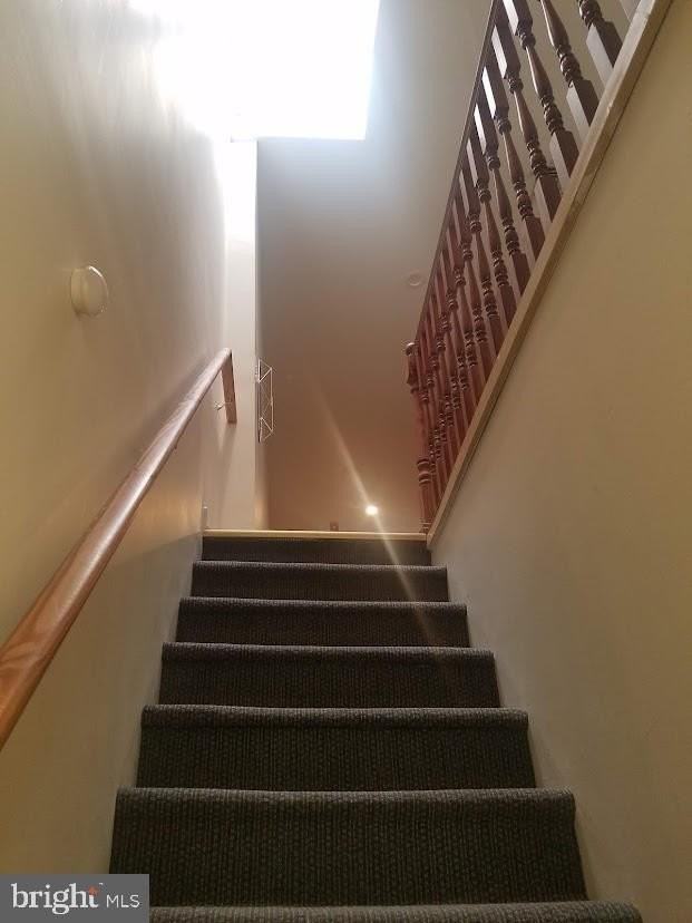 319 Market St - Photo 7 of 19