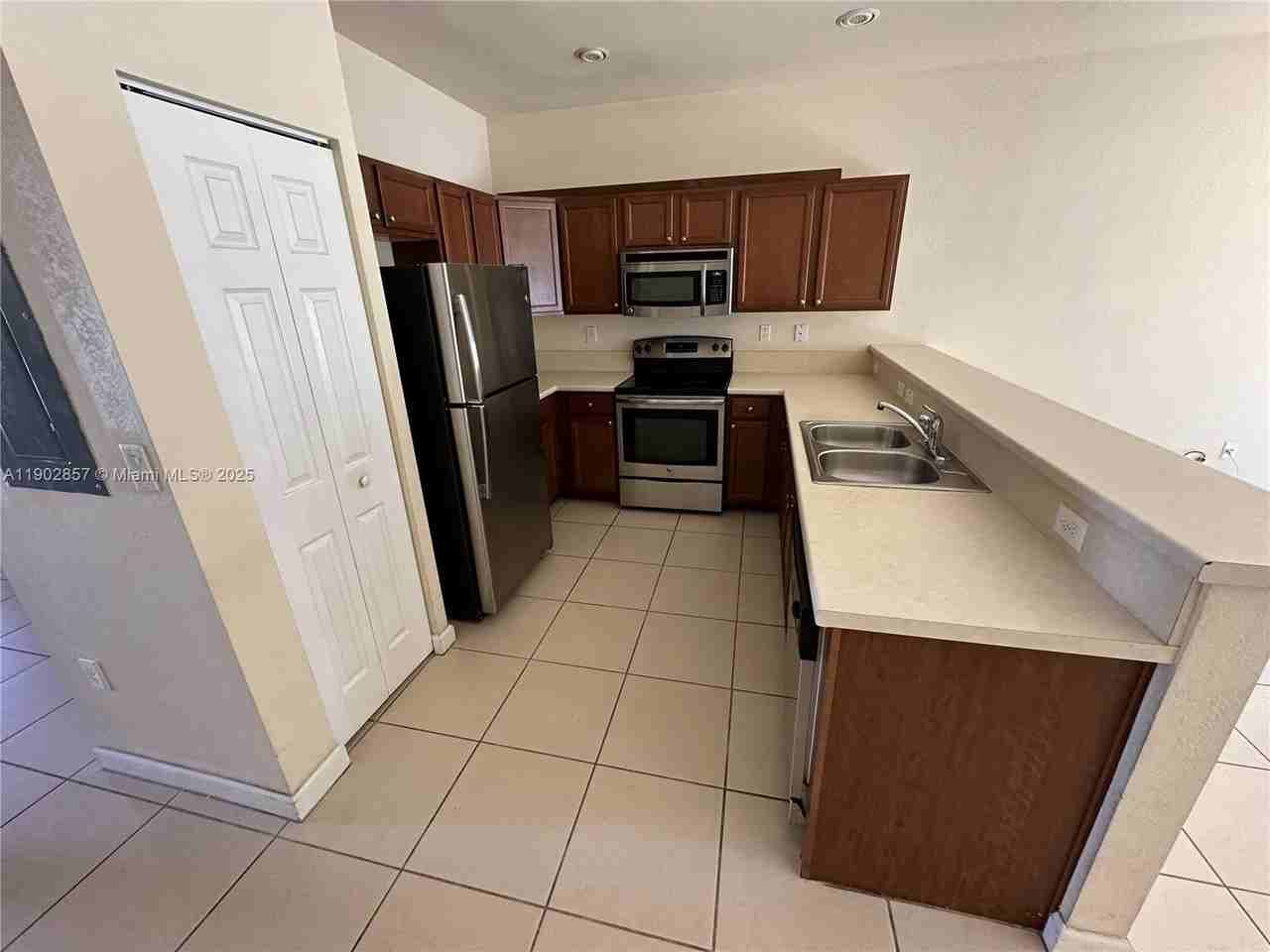 8938 West 35th Way #8938 - Photo 4 of 22