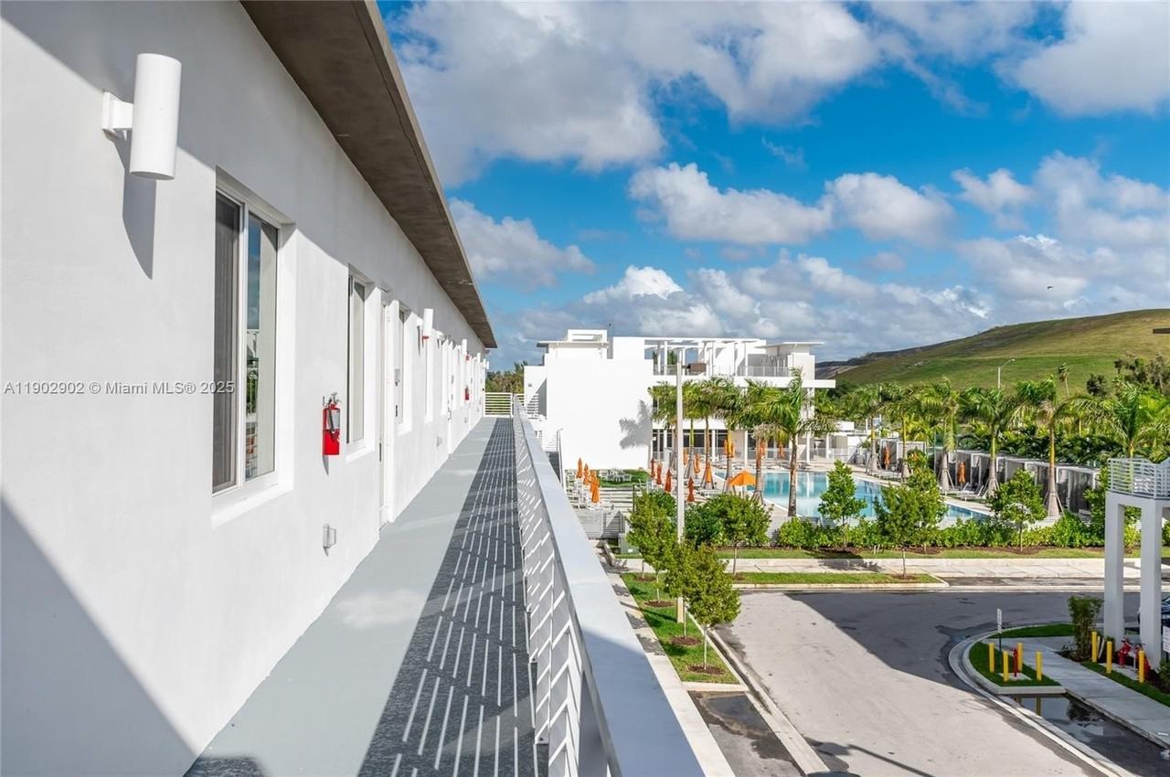 6416 Nw 102nd Ct #302 - Photo 5 of 22