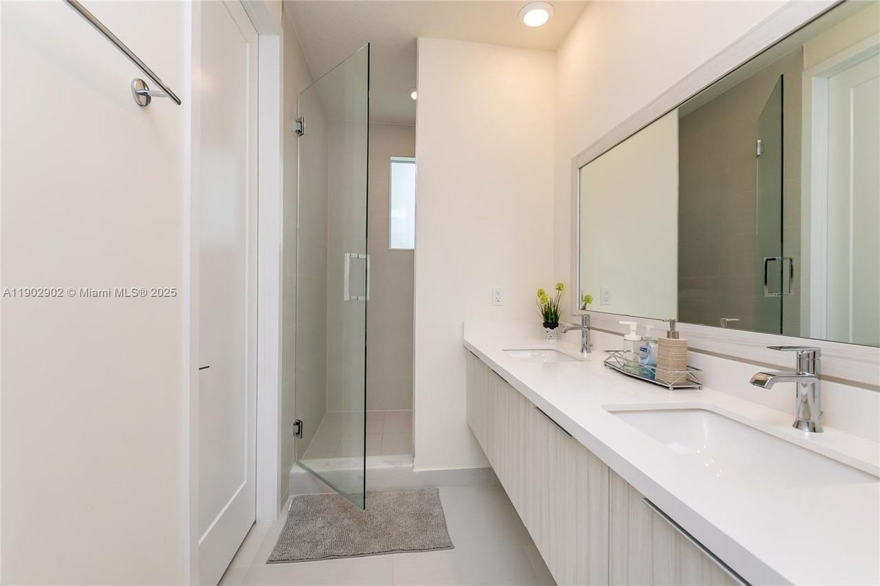 6416 Nw 102nd Ct #302 - Photo 7 of 22