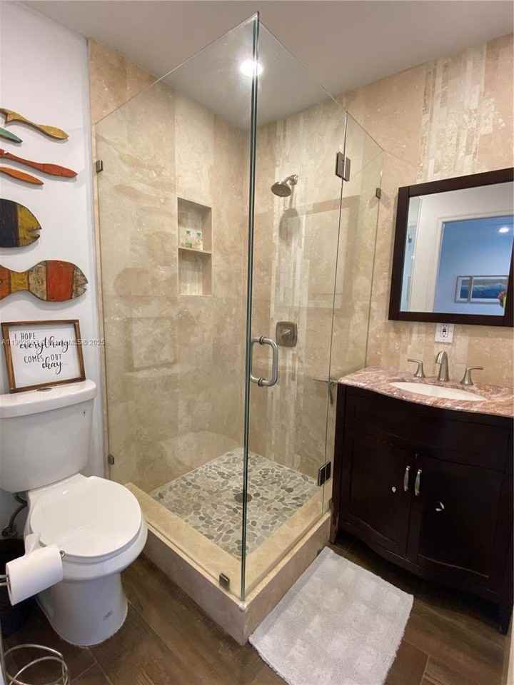 1313 Ne 3rd St - Photo 7 of 21