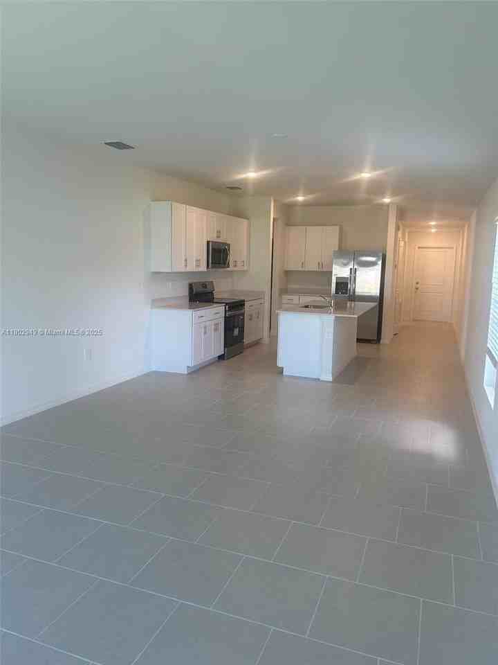 4022 San Felice Ln - Photo 4 of 14