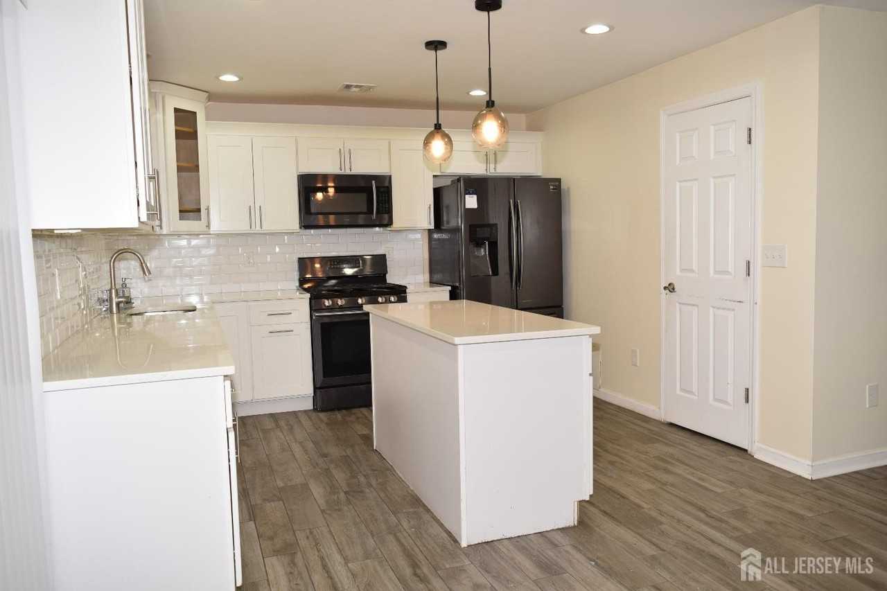 424 Remsen Avenue - Photo 6 of 28