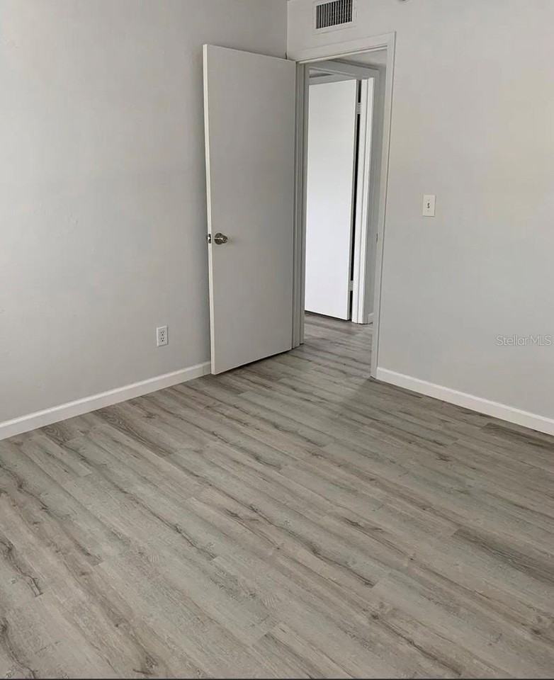 4963 Viceroy St #B - Photo 4 of 12