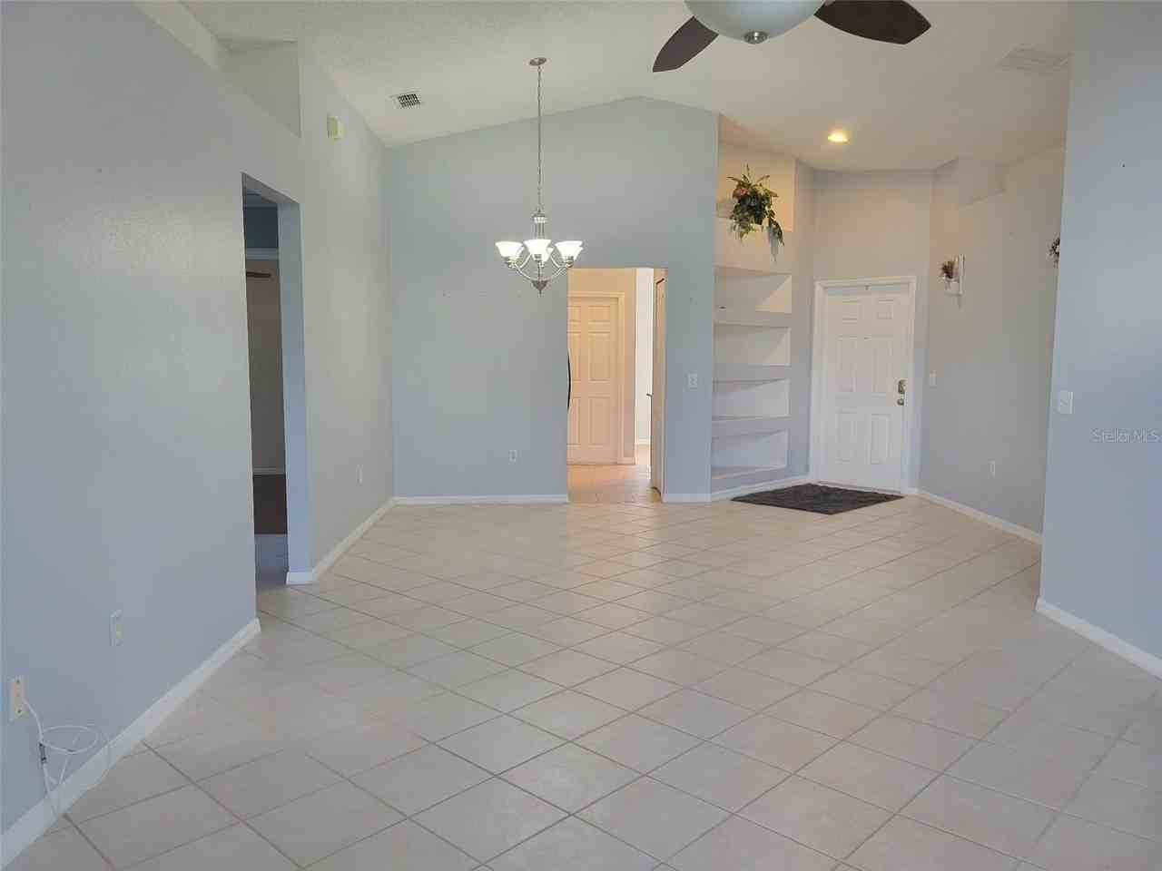 386 Cello St - Photo 2 of 35