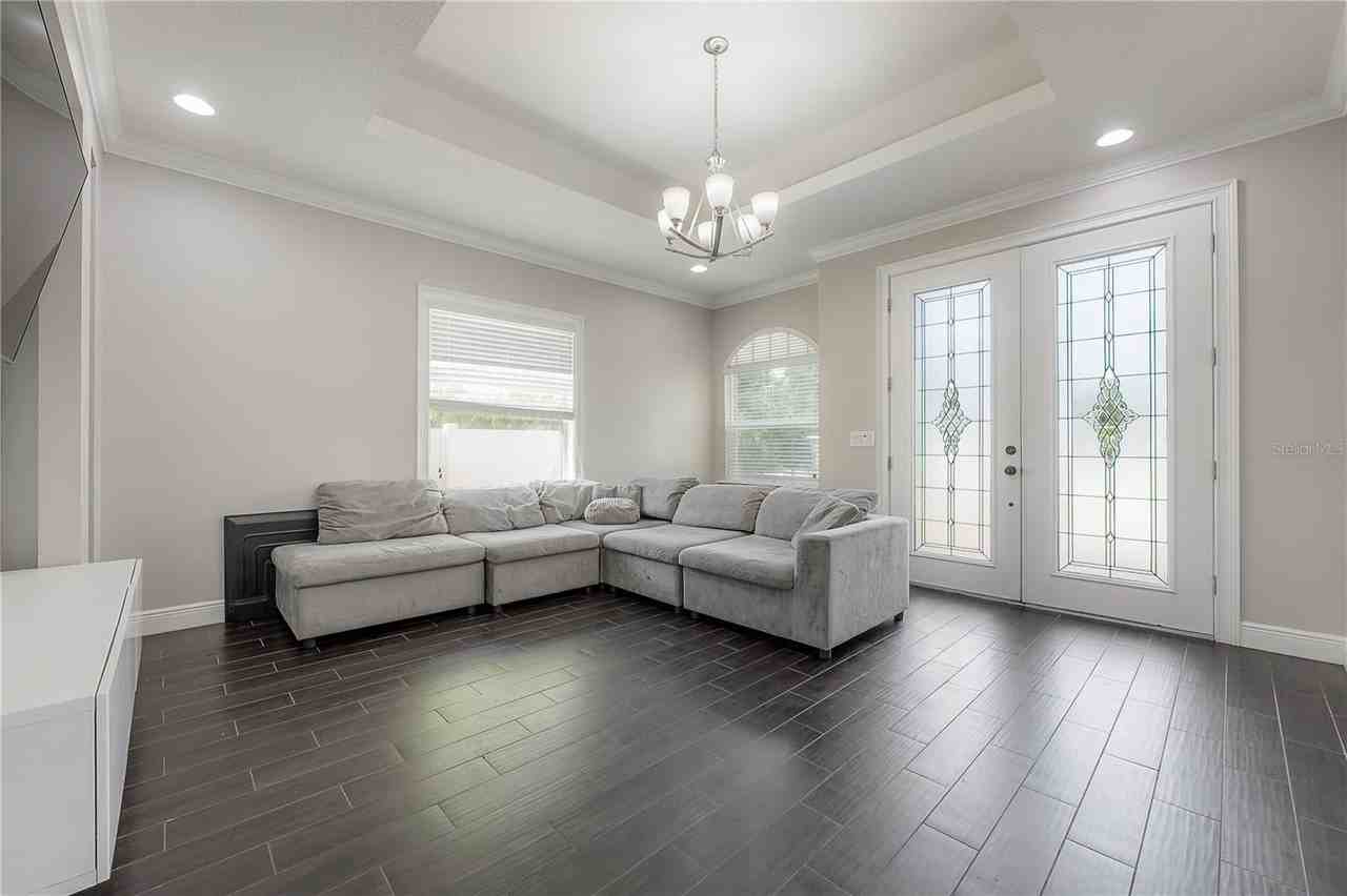 2510 W South Ave - Photo 4 of 29