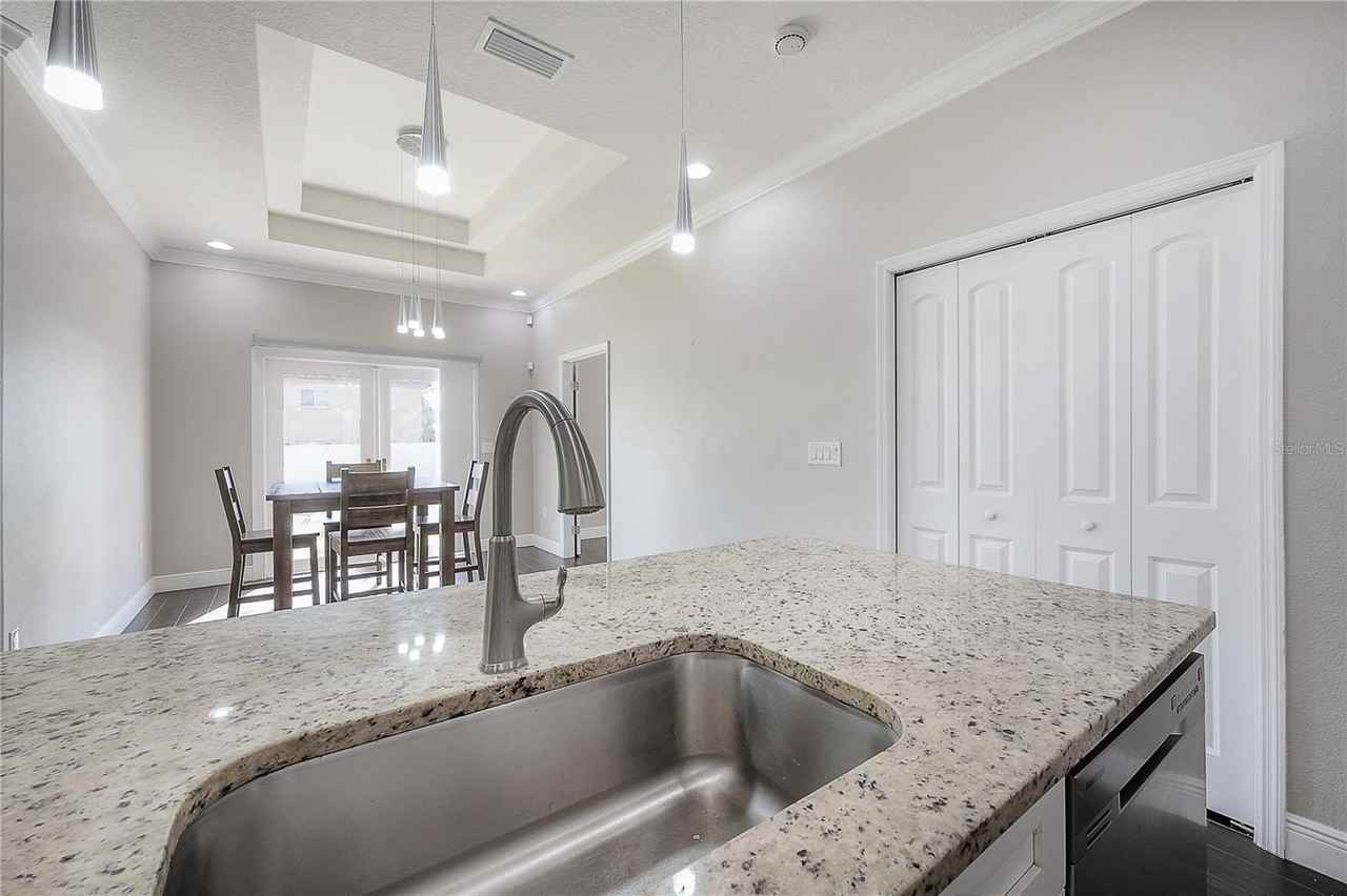 2510 W South Ave - Photo 7 of 29