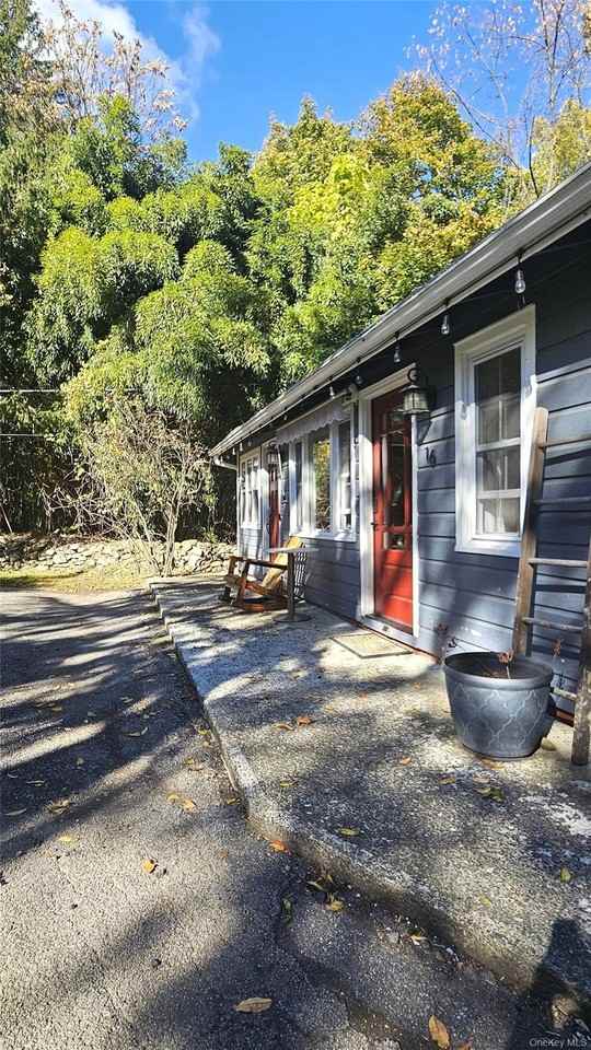 14 Cedar Ln - Photo 3 of 14