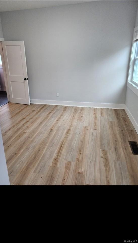 18 Carman St - Photo 5 of 12