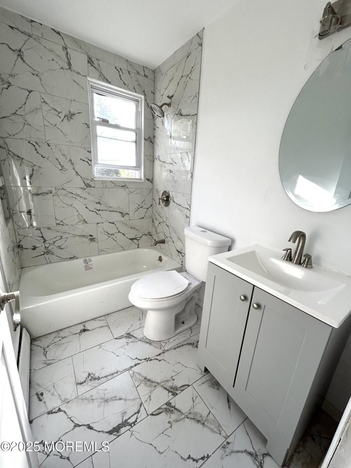 1510 7th Avenue - Photo 5 of 10