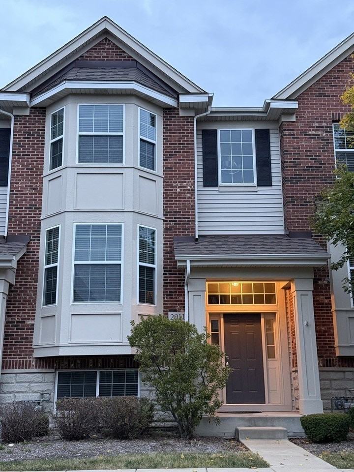 2911 Henley Ln #2911 - Photo 2 of 23