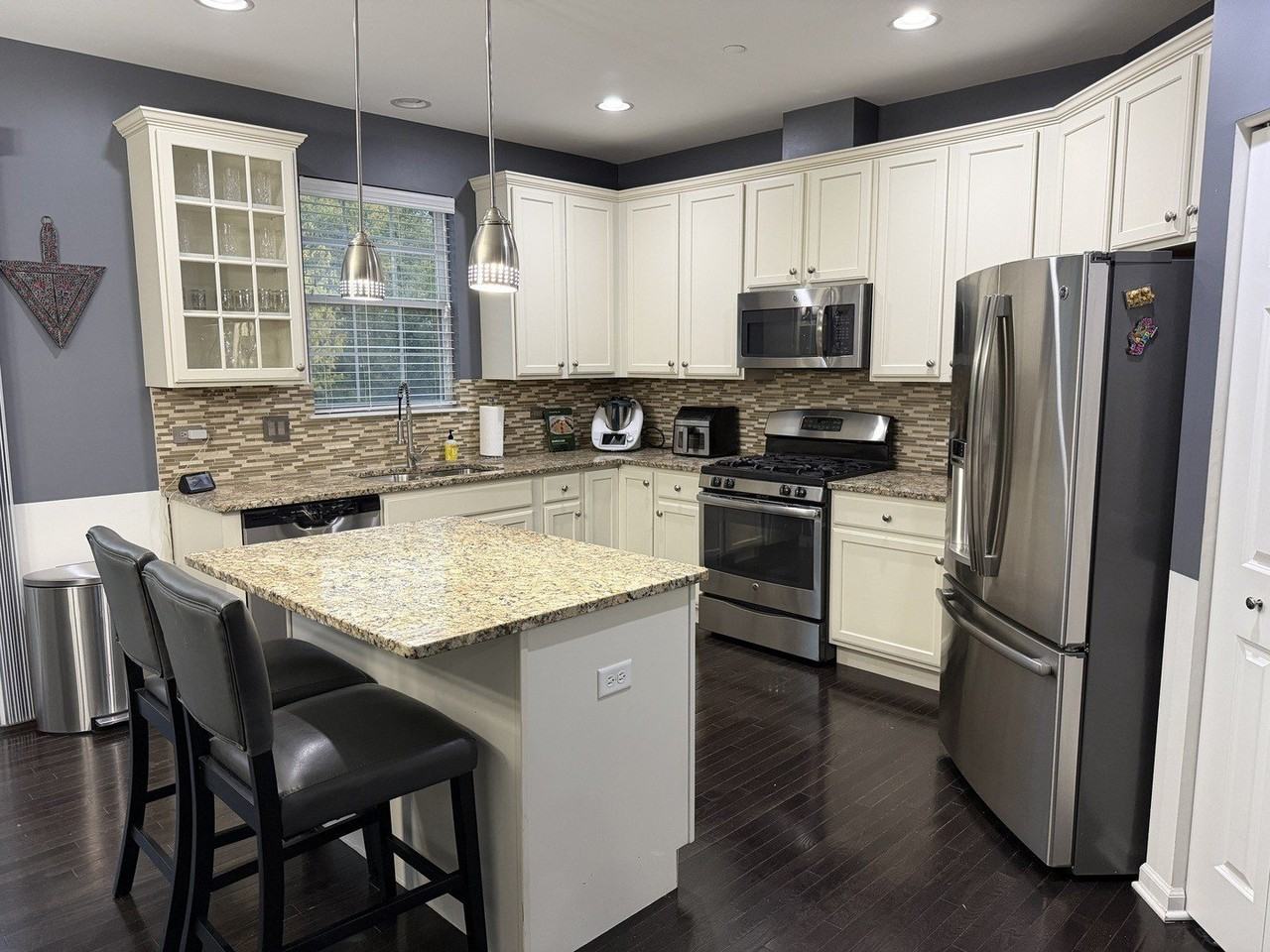 2911 Henley Ln #2911 - Photo 5 of 23