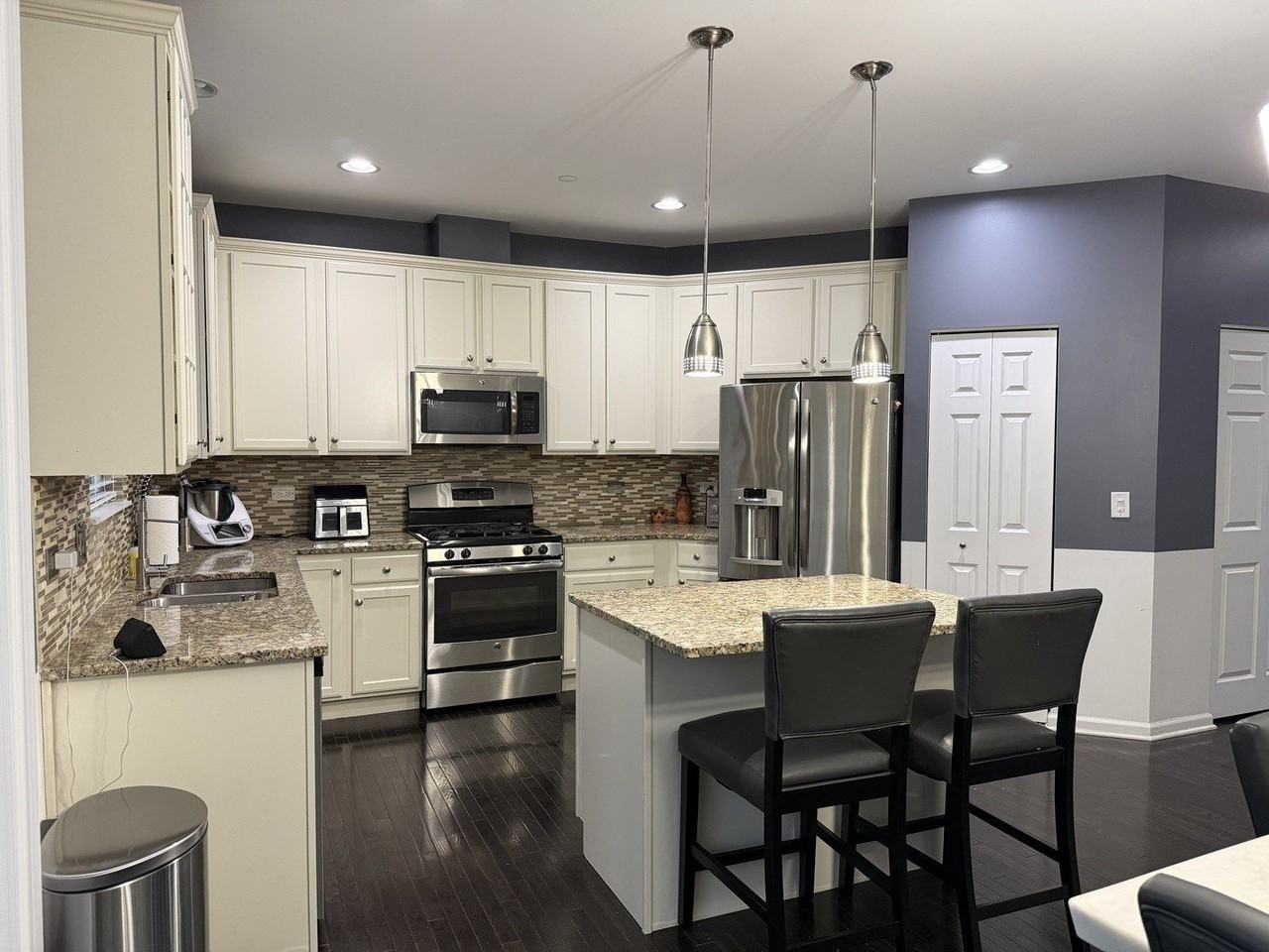 2911 Henley Ln #2911 - Photo 6 of 23