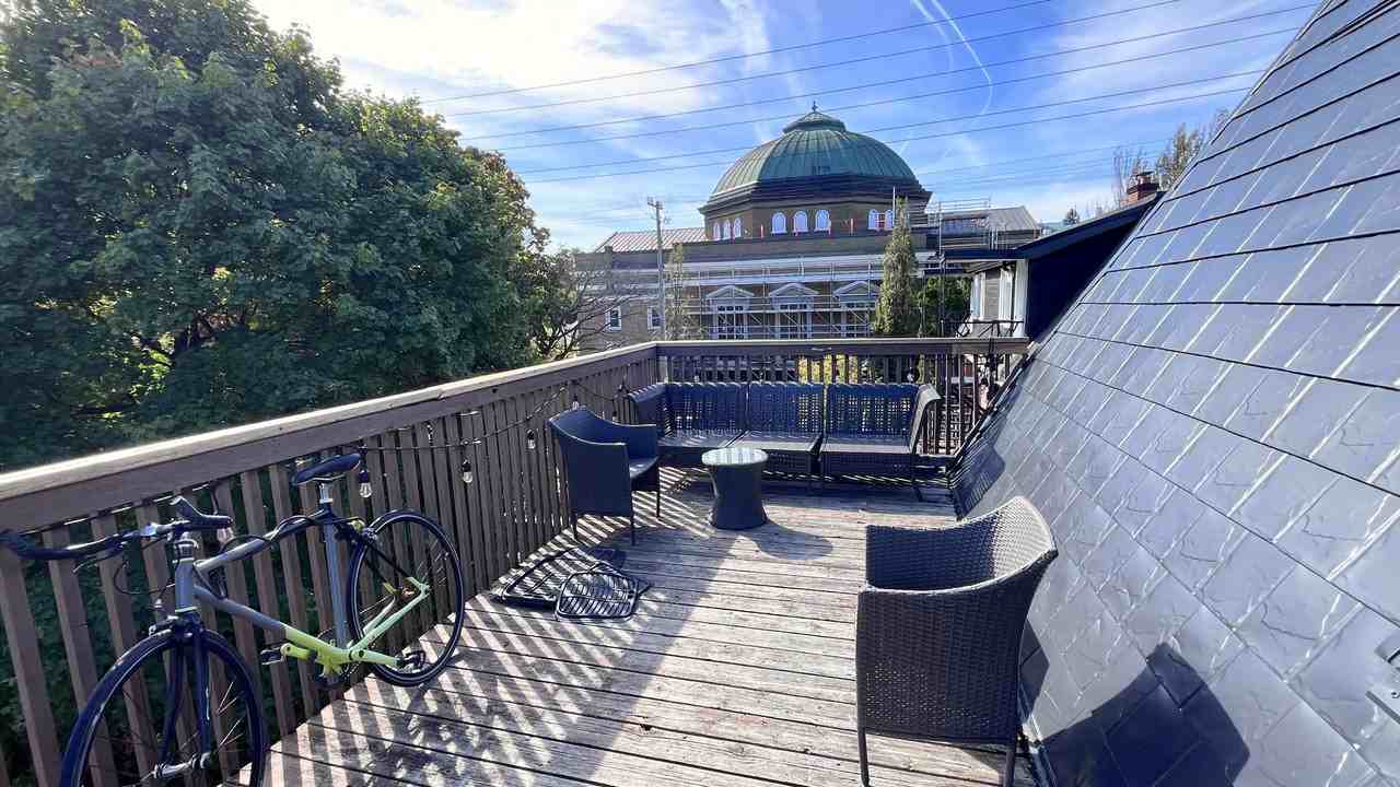 202 Second Avenue - Photo 3 of 7