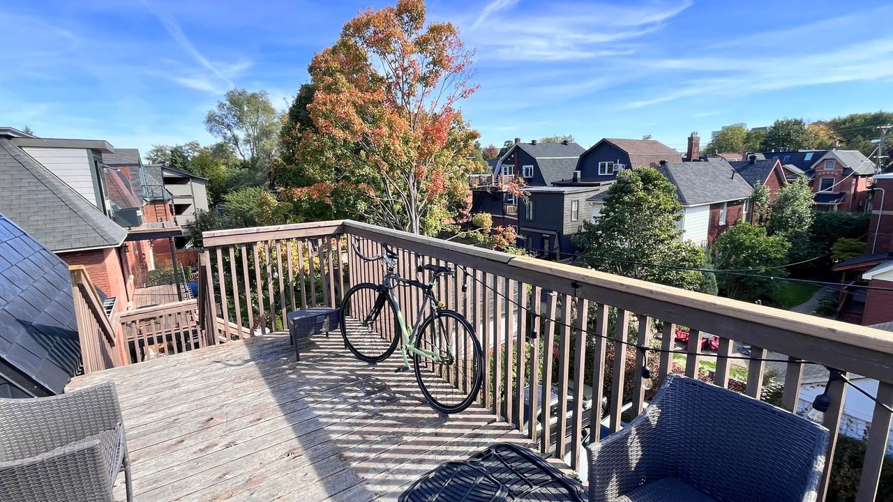 202 Second Avenue - Photo 4 of 7