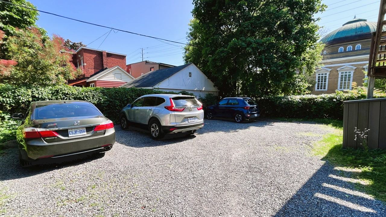 202 Second Avenue - Photo 5 of 7