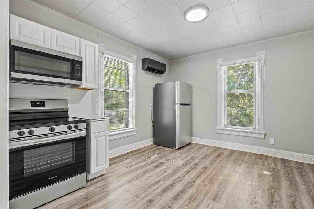 1211 W Owing St - Photo 7 of 24