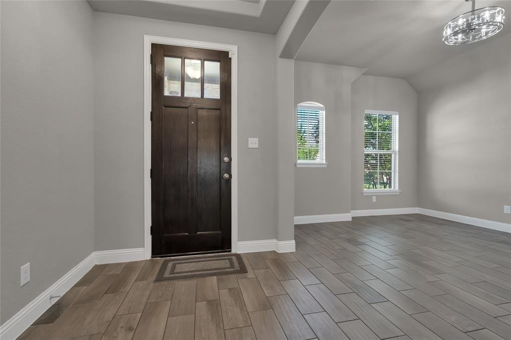 1423 Tumbleweed Trail - Photo 2 of 28