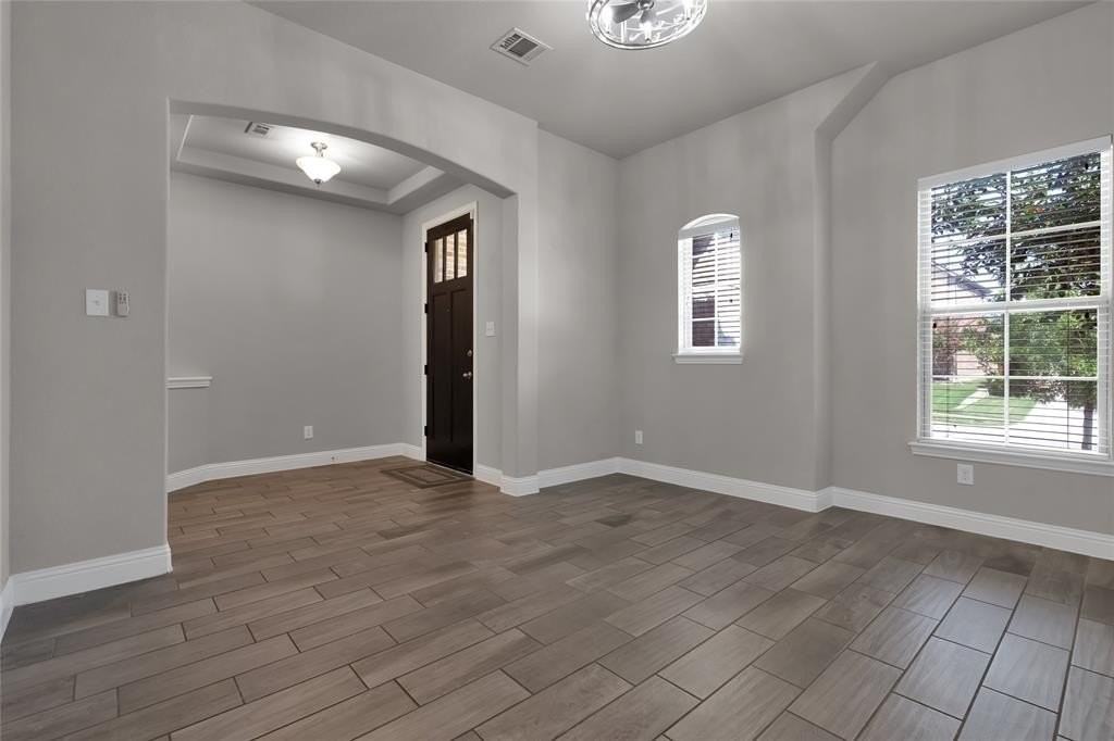 1423 Tumbleweed Trail - Photo 3 of 28