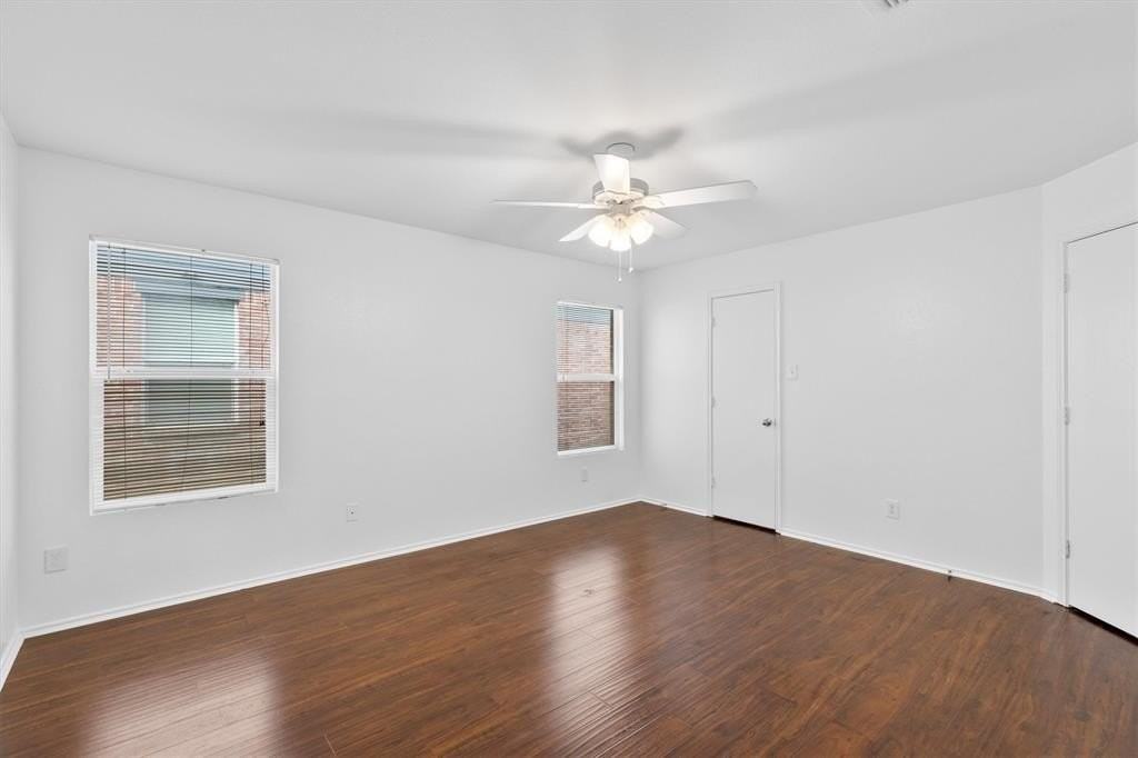 1009 Shelborn Dr - Photo 7 of 17