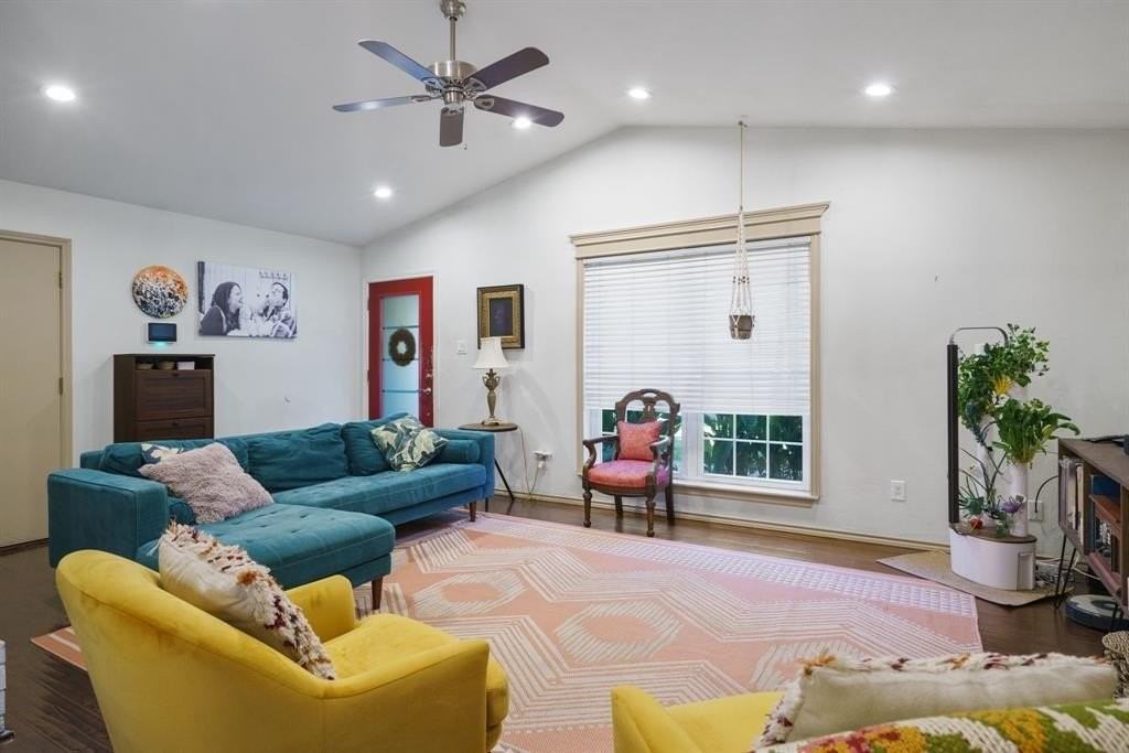 4316 Sycamore St - Photo 4 of 23