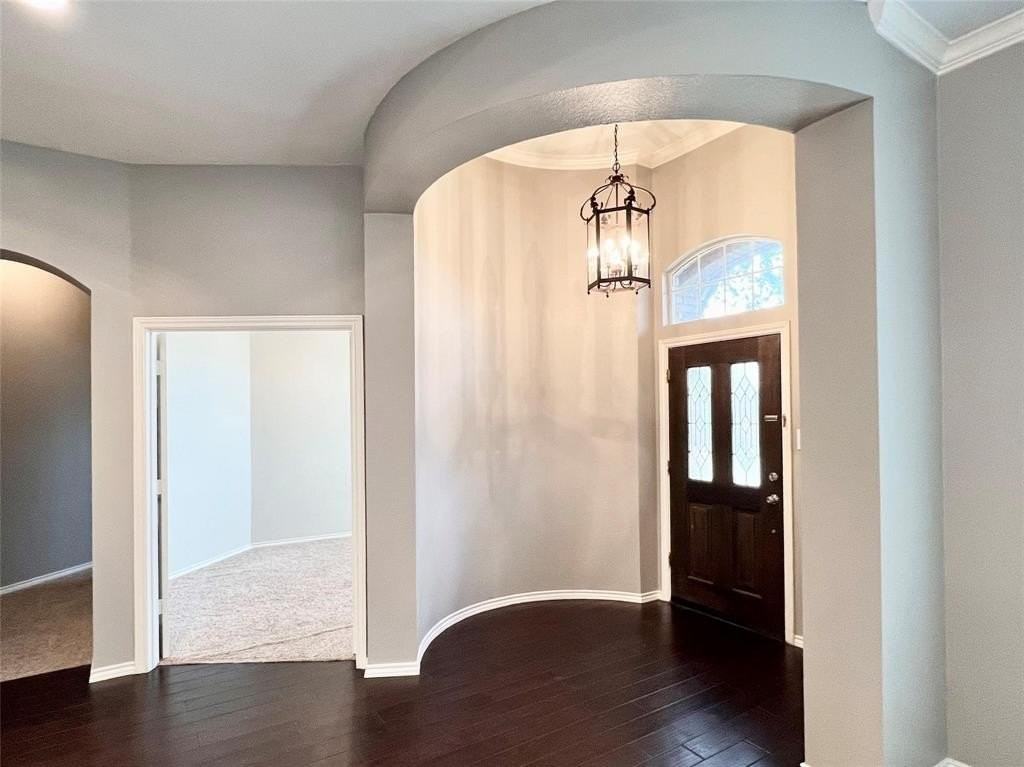 1653 Carson Ln - Photo 3 of 24