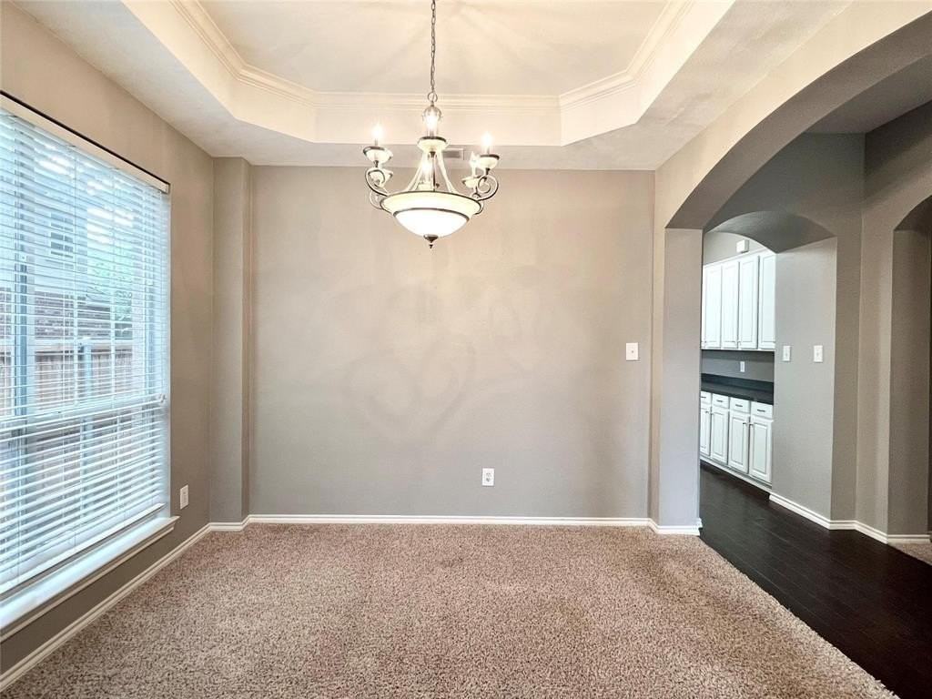 1653 Carson Ln - Photo 5 of 24