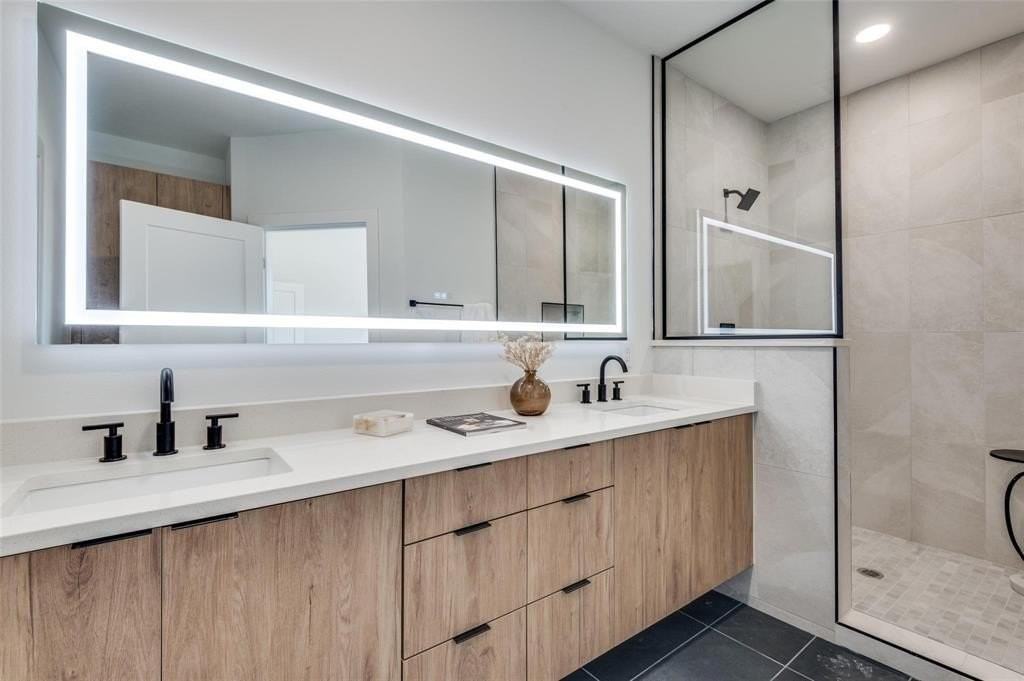 7305 Flyers Way - Photo 4 of 9