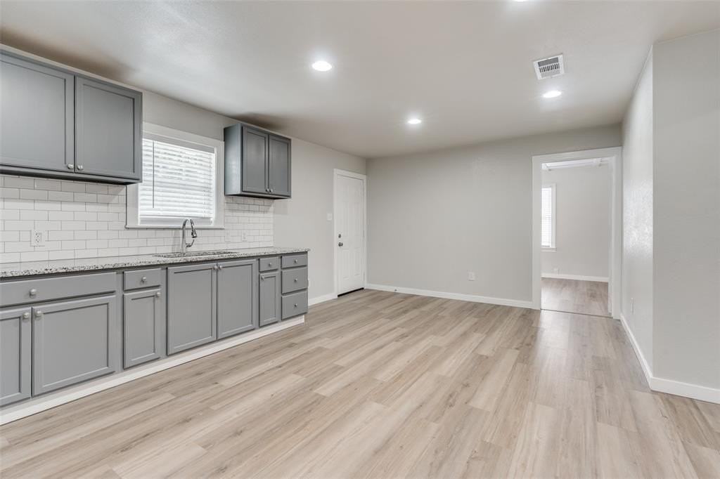 225 W Belt Line Rd - Photo 6 of 21