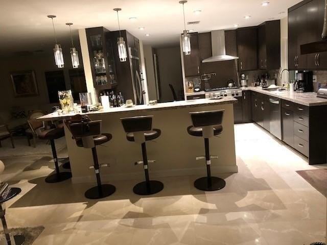 2201 Northeast 20th Avenue - Photo 7 of 16