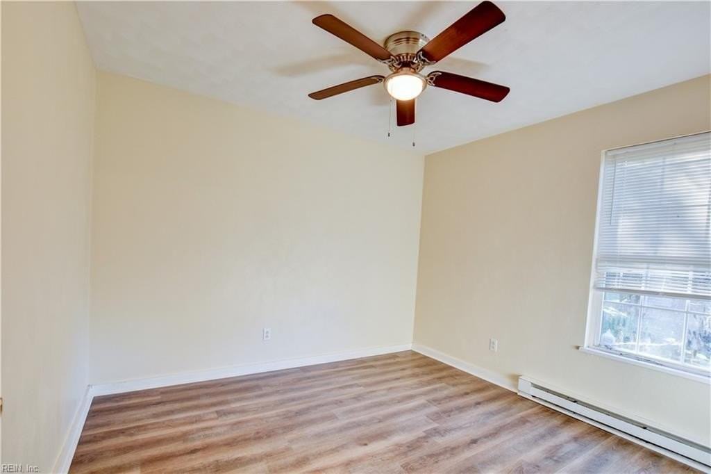 409 Hunter St - Photo 7 of 10