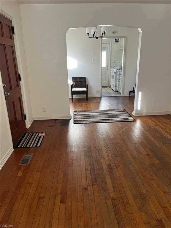 15 Mohawk Dr - Photo 4 of 24