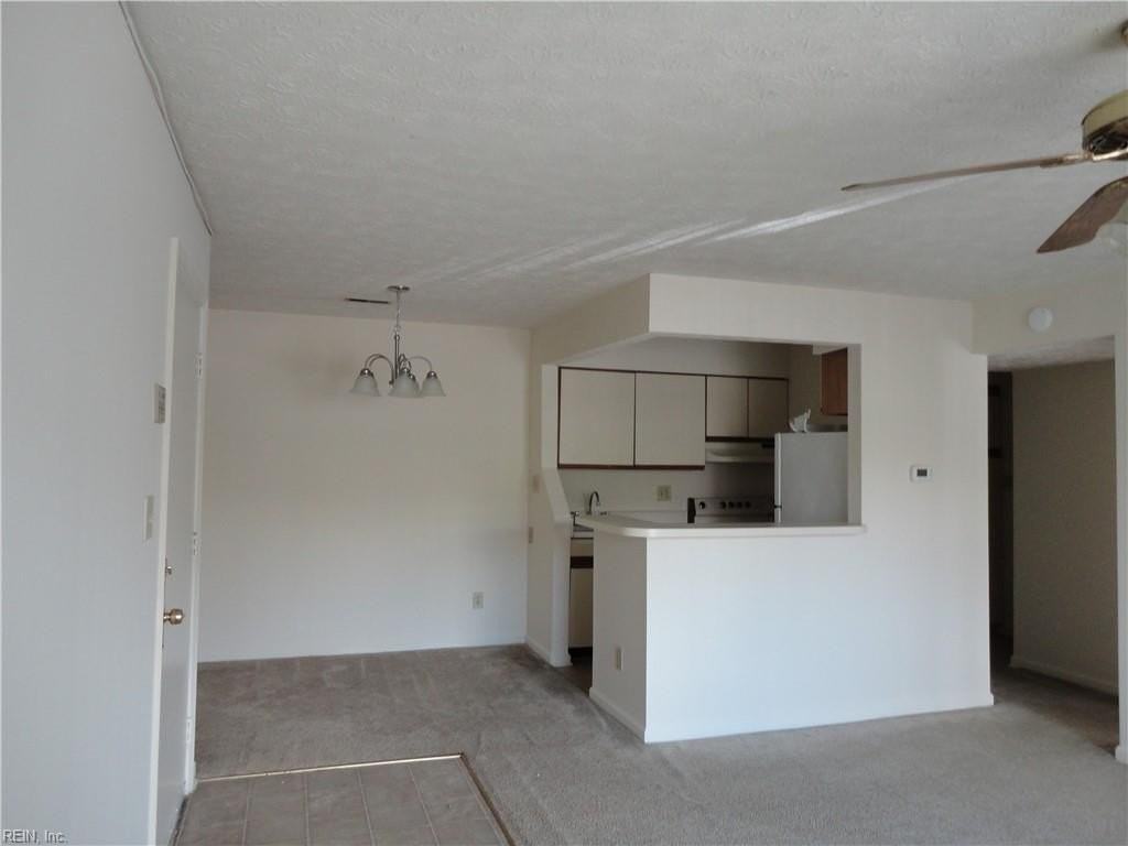 59 Wells Ct - Photo 3 of 7