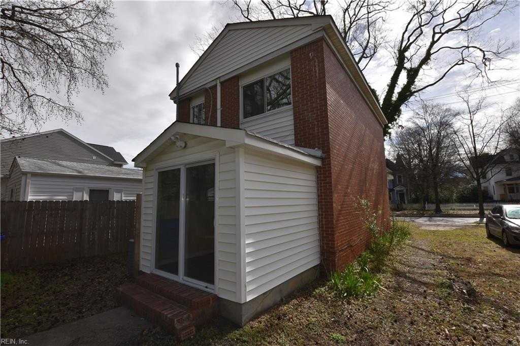 1324 West 38th Street - Photo 3 of 29