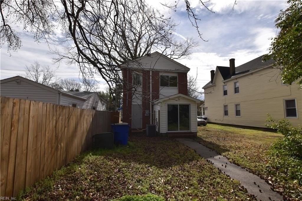 1324 West 38th Street - Photo 4 of 29