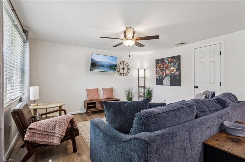 1335 Modoc Ave #B - Photo 4 of 16