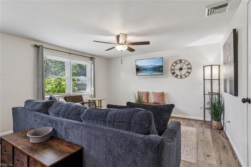 1335 Modoc Ave #B - Photo 5 of 16