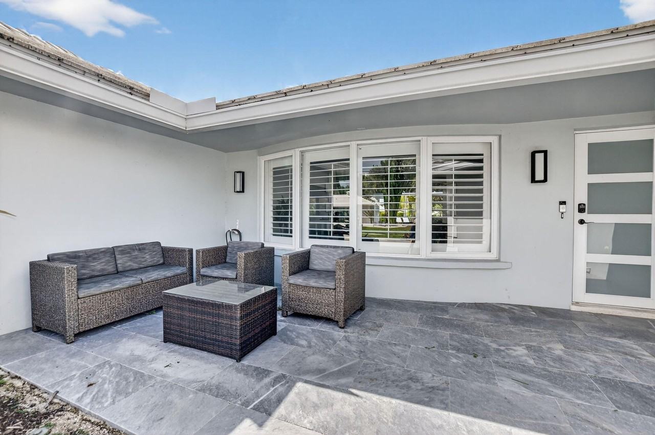 891 Hickory Ter - Photo 7 of 50