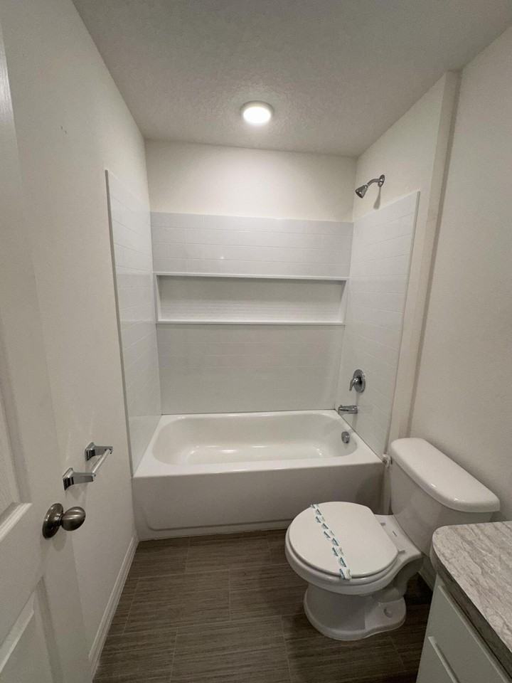 550 Osmosis Dr Sw - Photo 7 of 27